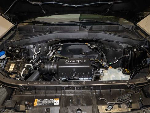 Used 2020 Ford Explorer XLT w/ Comfort Package image 21