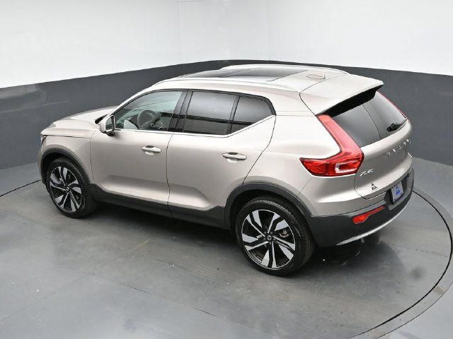Used 2024 Volvo XC40 B5 Ultimate AWD/4WD image 42