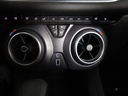 Used 2021 Chevrolet Blazer LT image 46