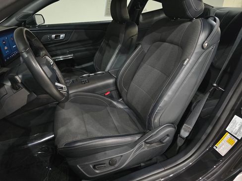 Used 2024 Ford Mustang Coupe image 17