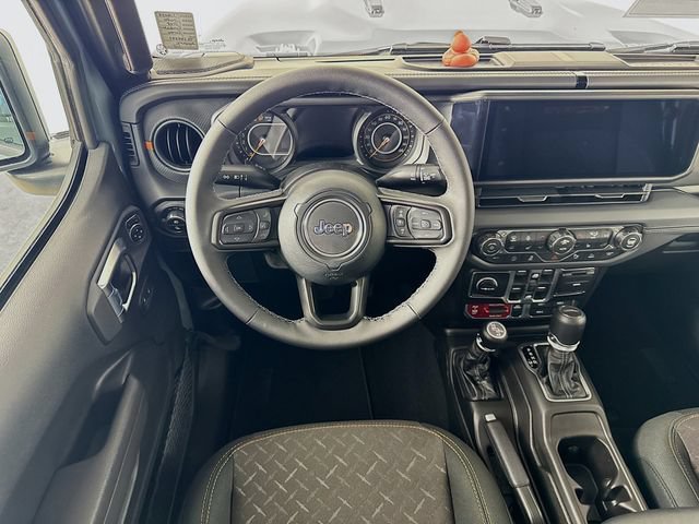 New 2026 Jeep Gladiator Mojave w/ Safety Group AWD/4WD image 24