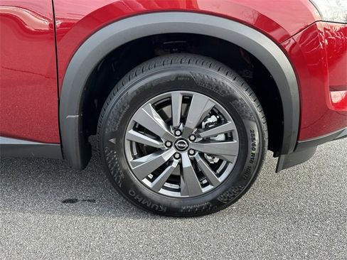 Certified 2025 Nissan Pathfinder SV w/ SV Premium Package image 13