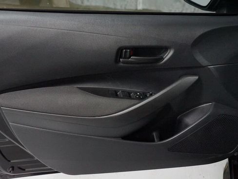Used 2025 Toyota Corolla LE FWD image 27
