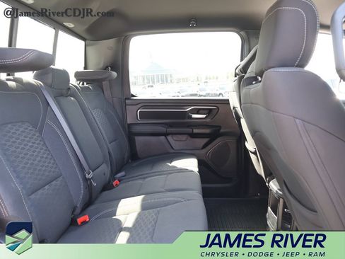 Used 2025 RAM 1500 Big Horn AWD/4WD image 12