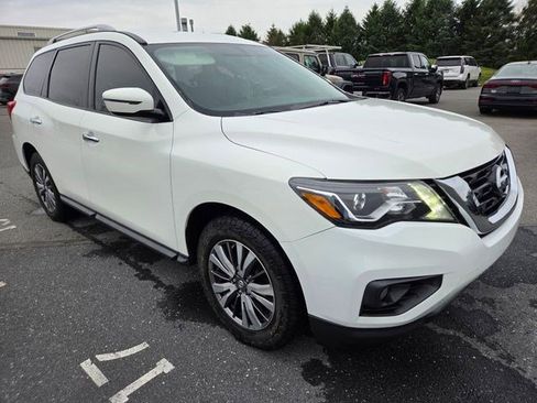 Used 2018 Nissan Pathfinder SV AWD/4WD image 20