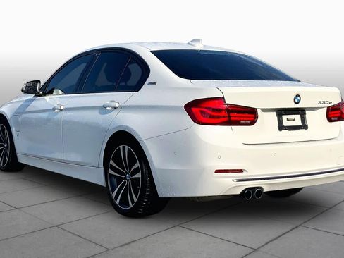 Used 2018 BMW 330e w/ Premium Package RWD image 11