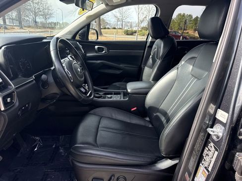 Used 2021 Kia Sorento S image 13