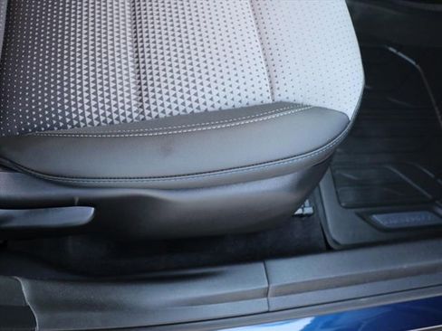 Used 2024 Chevrolet Trax LT w/ Driver Confidence Package image 9