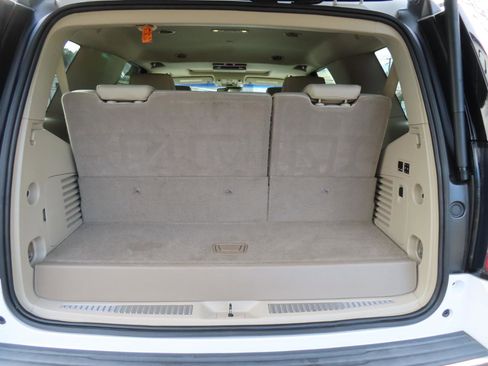 Used 2019 GMC Yukon Denali w/ Denali Ultimate Package image 22