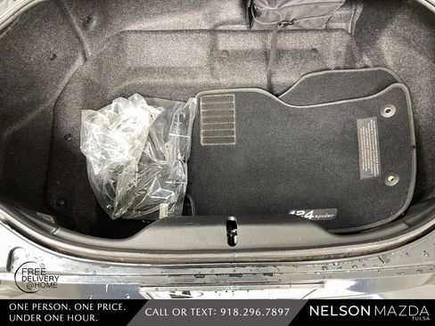 Used 2017 FIAT 124 Spider Abarth image 31