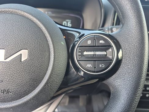 Used 2023 Kia Soul S FWD image 21