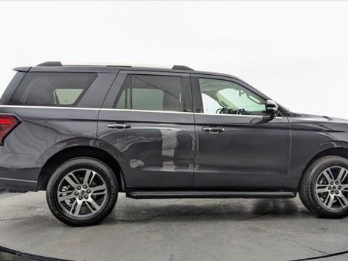 Used 2024 Ford Expedition Limited RWD image 9