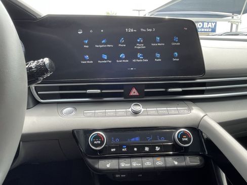 Used 2025 Hyundai Elantra SEL w/ Cargo Package FWD image 28