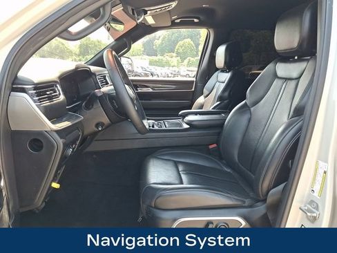 Used 2022 Jeep Wagoneer Series III AWD/4WD image 2