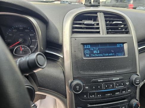 Used 2015 Chevrolet Malibu LS FWD image 23
