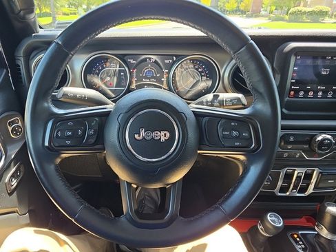 Used 2018 Jeep Wrangler Unlimited Sport S AWD/4WD image 19