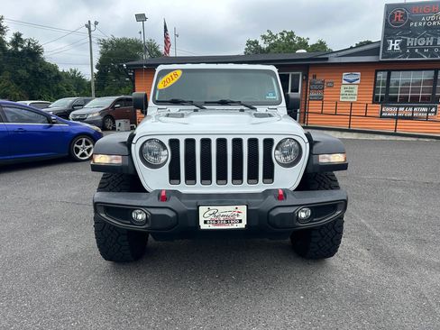 Used 2018 Jeep Wrangler Unlimited Rubicon w/ Cold Weather Group AWD/4WD image 2