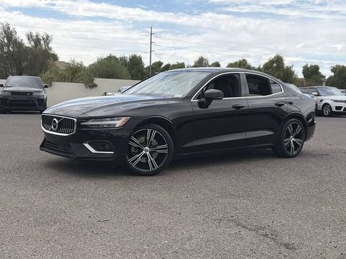 Used 2019 Volvo S60 T5 Inscription FWD image 2
