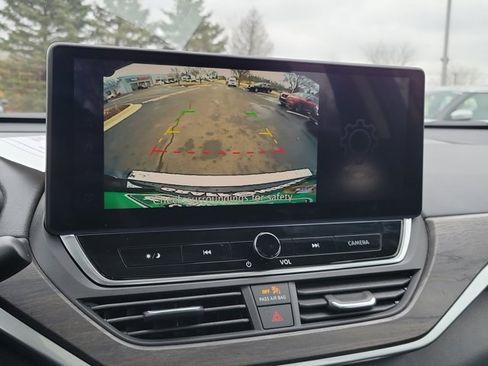 Certified 2023 Nissan Altima 2.5 SV w/ SV Premium Package image 17