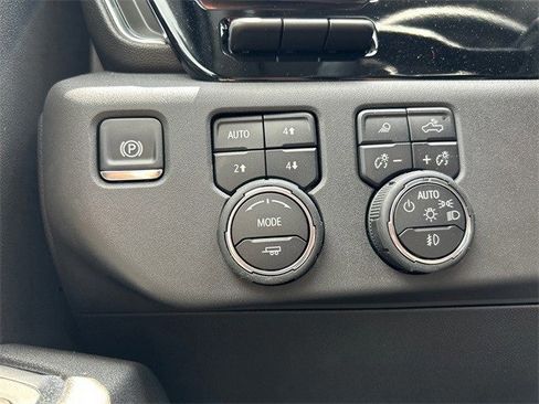 Used 2025 Chevrolet Silverado 1500 LTZ w/ Technology Package image 21