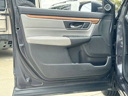 Used 2017 Honda CR-V Touring image 12