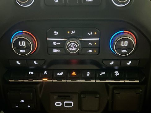 Used 2019 Chevrolet Silverado 1500 LT w/ Texas Edition AWD/4WD image 11