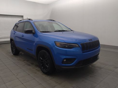 Used 2023 Jeep Cherokee Altitude Lux w/ Mopar Interior Package AWD/4WD image 11