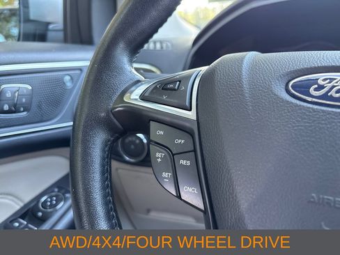 Used 2022 Ford Edge Titanium AWD/4WD image 13