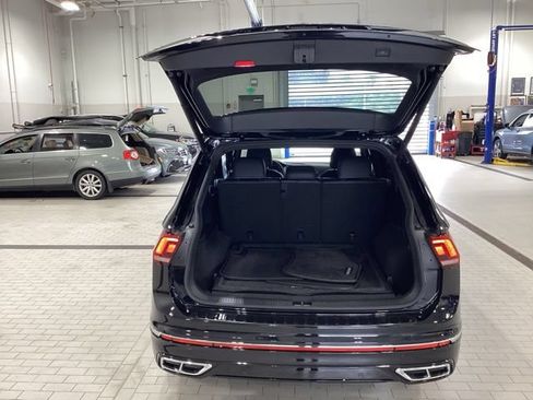 Used 2024 Volkswagen Tiguan SEL R-Line AWD/4WD image 14