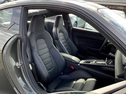 Used 2024 Porsche 911 Carrera 4S image 10