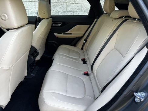 Used 2018 Jaguar F-PACE Premium AWD/4WD image 8