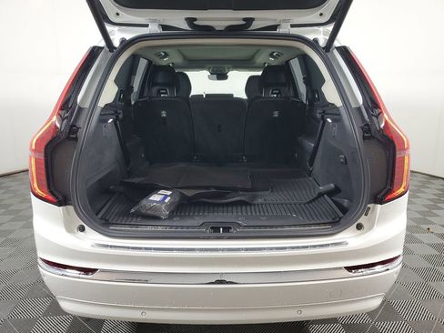 Used 2025 Volvo XC90 B6 Plus w/ Protection Package Premier AWD/4WD image 9