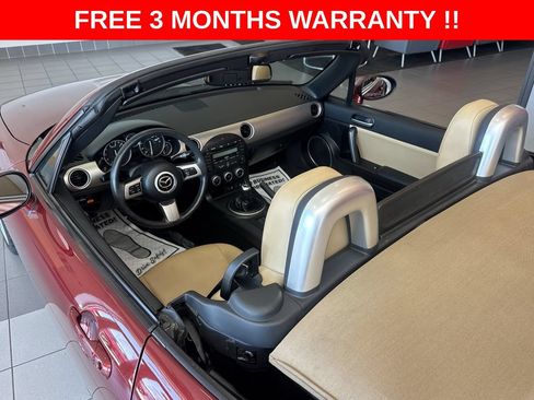 Used 2010 MAZDA MX-5 Miata Grand Touring w/ Premium Pkg RWD image 19
