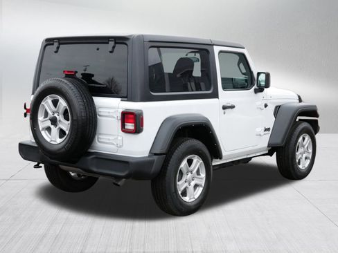 Used 2022 Jeep Wrangler Sport S image 7