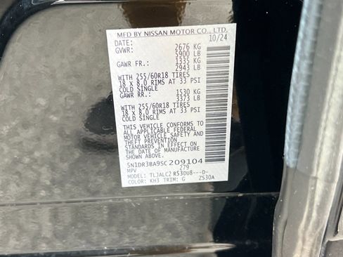 Used 2025 Nissan Pathfinder SV image 28