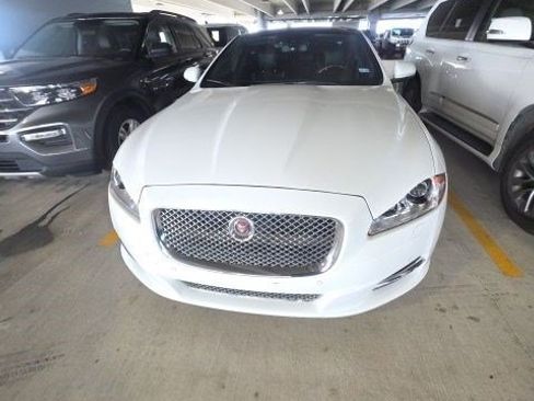 Used 2015 Jaguar XJ L Portfolio RWD image 1