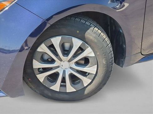 Used 2020 Toyota Corolla LE w/ Carpet Mat Package (TMS) FWD image 10