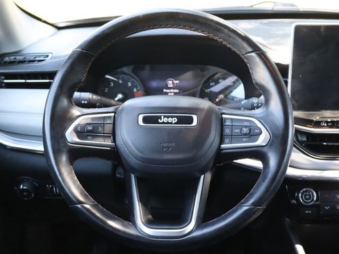 Used 2022 Jeep Compass Limited image 18