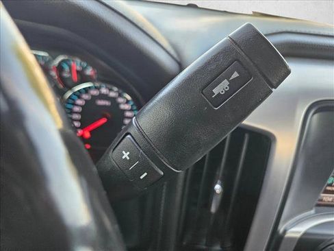 Used 2018 GMC Sierra 1500 SLE w/ SLE Value Package AWD/4WD image 11