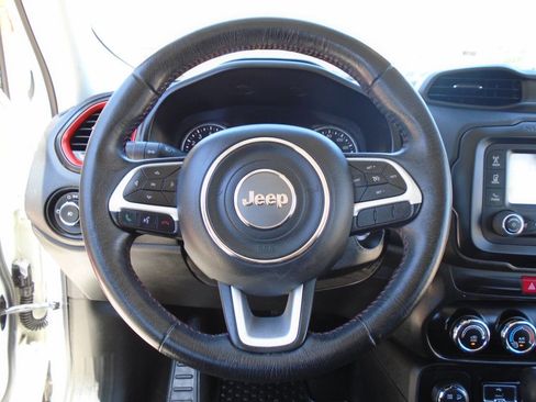 Used 2016 Jeep Renegade Trailhawk AWD/4WD image 15