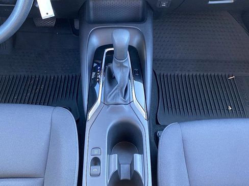 Certified 2025 Toyota Corolla LE image 18