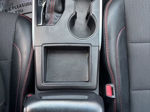 Used 2017 Toyota Camry SE image 18