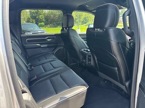 Used 2025 RAM 1500 Laramie AWD/4WD image 12