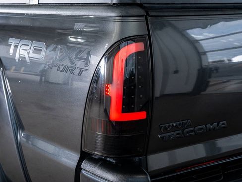 Used 2014 Toyota Tacoma 4x4 Double Cab image 26