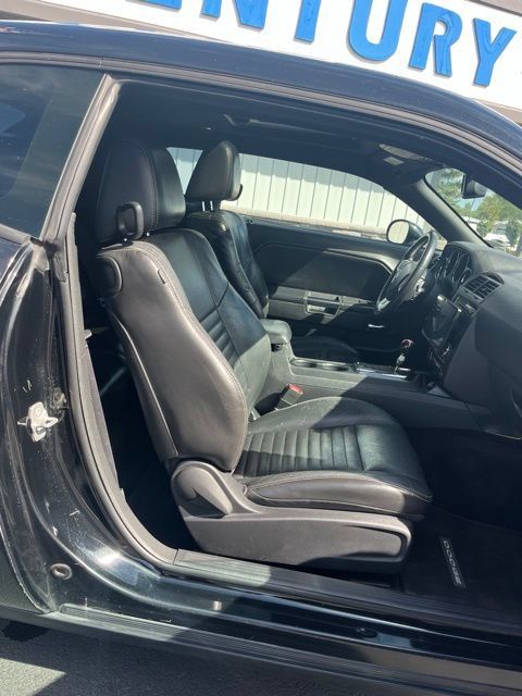 Used 2014 Dodge Challenger SXT Plus RWD image 33