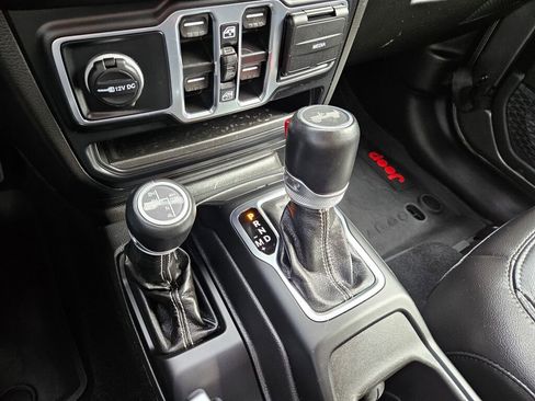 Used 2023 Jeep Wrangler Unlimited Sahara w/ Cold Weather Group image 25