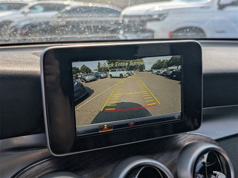 Used 2019 Mercedes-Benz GLC 300 4MATIC image 29