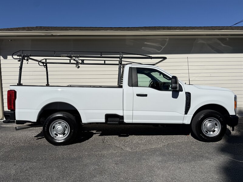 Used 2023 Ford F250 XL RWD image 1