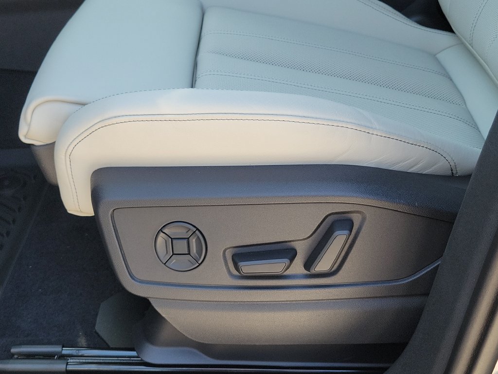 New 2026 Audi Q5 Premium Plus AWD/4WD image 25