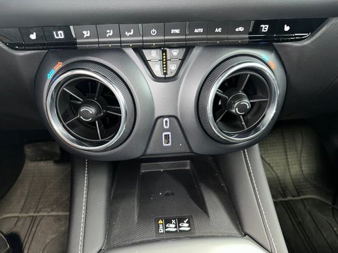 Certified 2024 Chevrolet Blazer LT w/ Convenience Package image 14